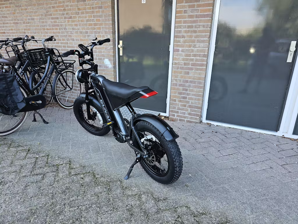 【Second Hand】GUNAI-Y Moped Electric Bike for Adults 20 Inch Off-Road Dirt Electric Mountain Bike with 48V18AH Lithium-Ion Battery, 7-Speed Full Suspension